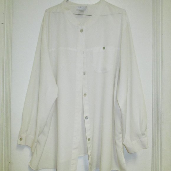 Shirt - Jordan Woman - Collared Button Down Dress Shirt - Picture 5 of 10